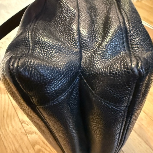 Chanel Black Leather Tote Bag - Picture 8 of 17